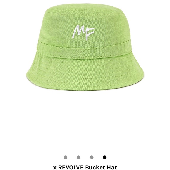 The Mayfair group x Revolve Bucket Hat in green 💚 - Picture 8 of 8